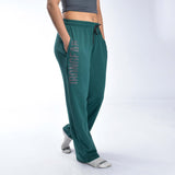 Sollevamento dei jogger con le gambe dritte