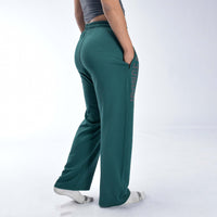 Sollevamento dei jogger con le gambe dritte