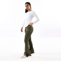 Top a maniche lunghe senza tempo