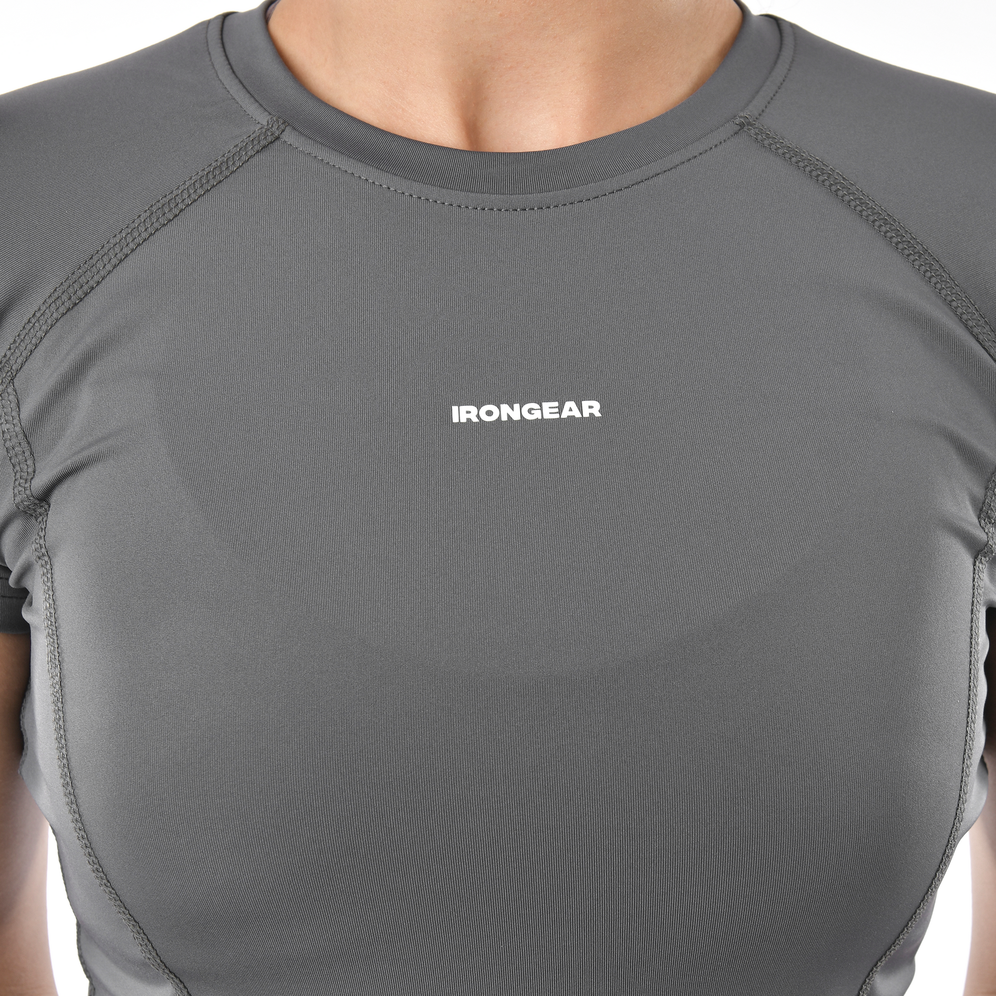 Top a compressione con maniche a cappuccio