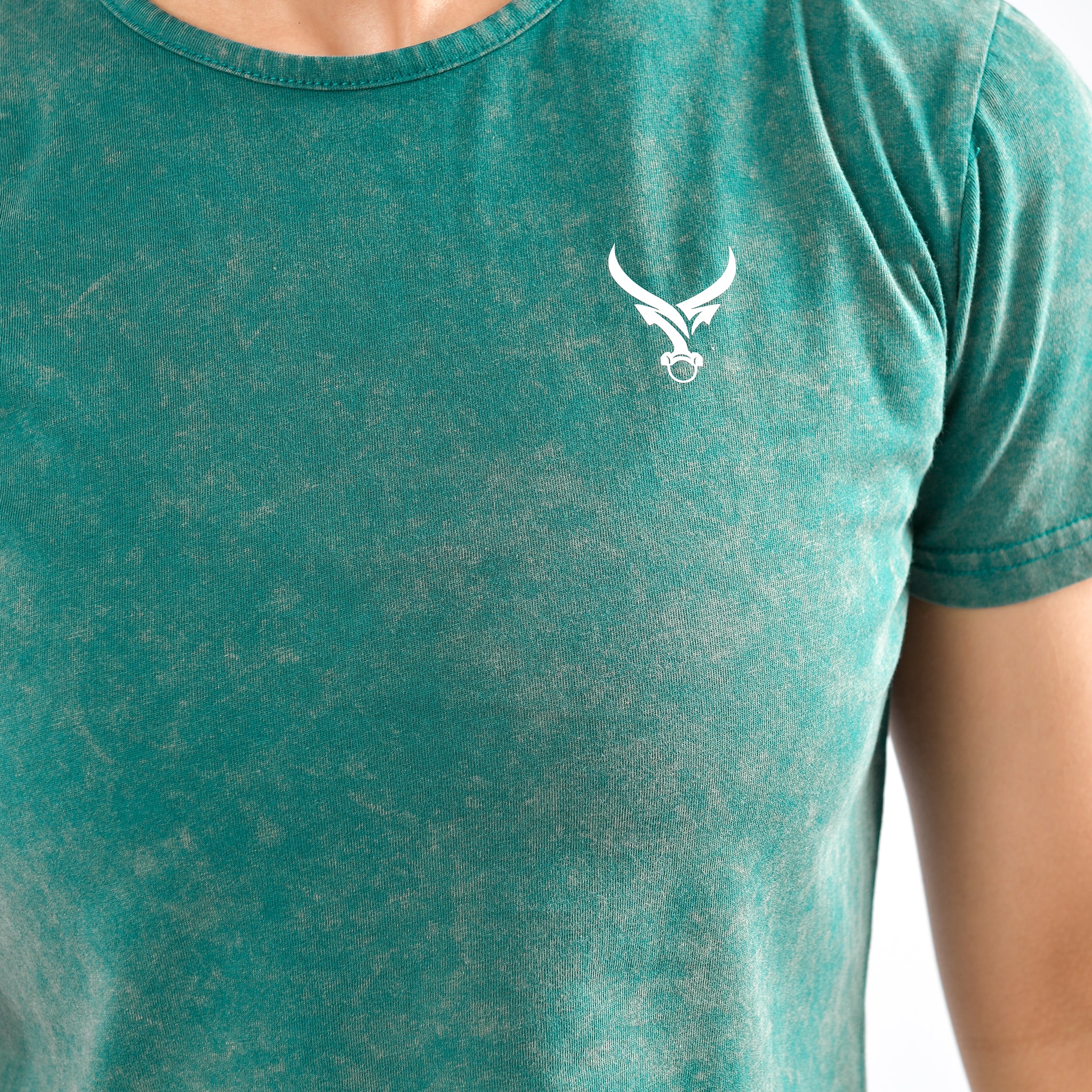 Top corto tie-dye effetto stone wash