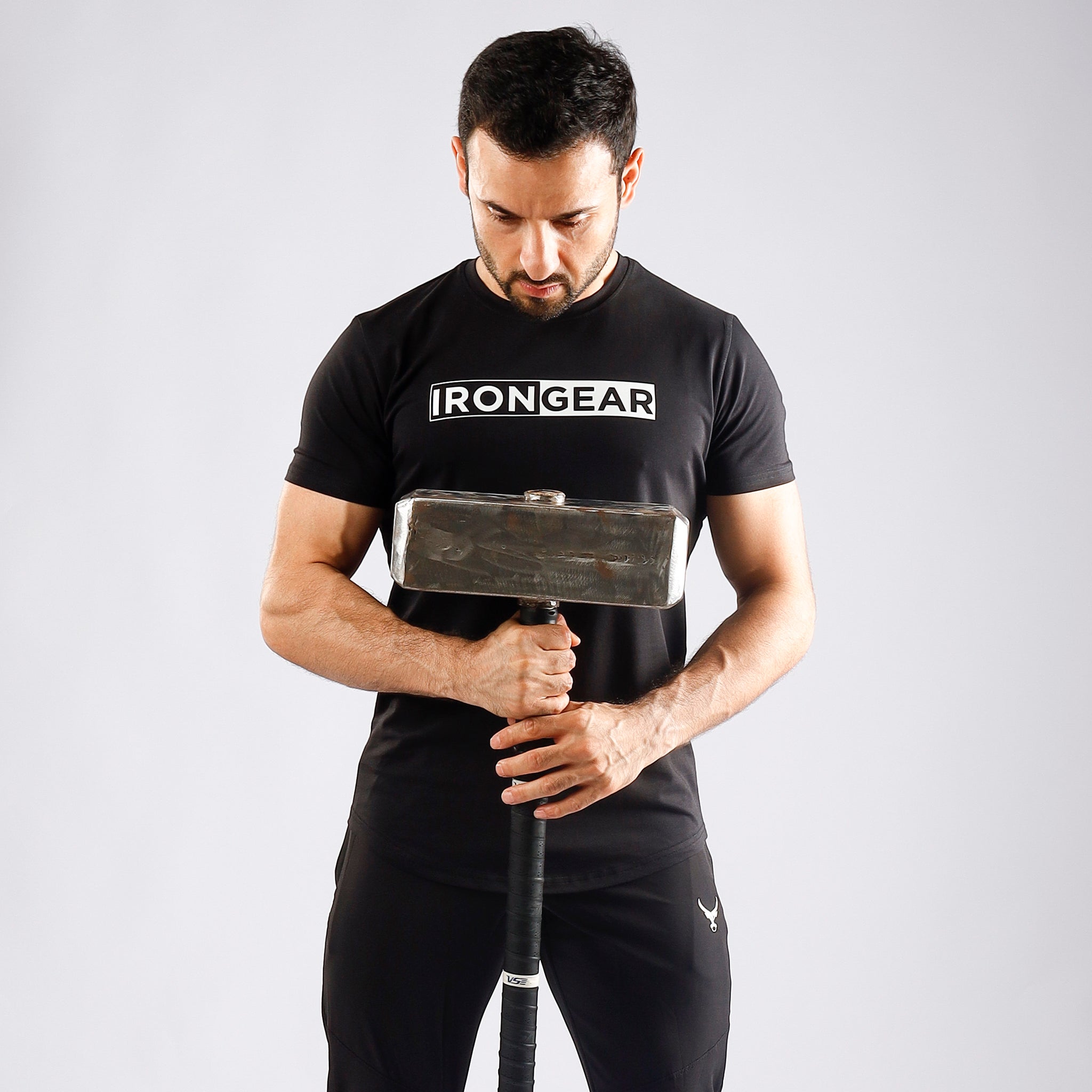 IRONGEAR T-Shirt mit U-Ausschnitt