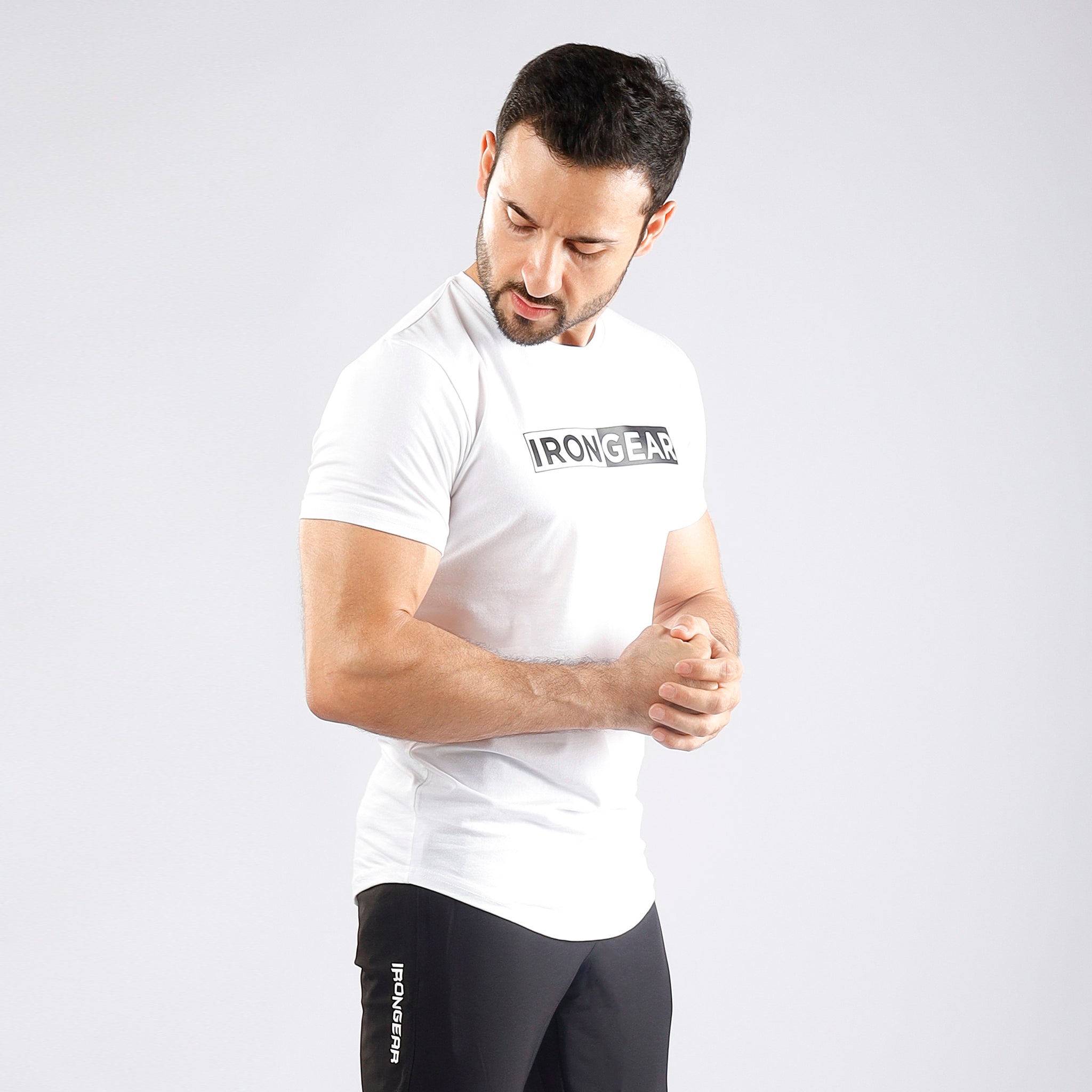 IRONGEAR T-Shirt mit U-Ausschnitt