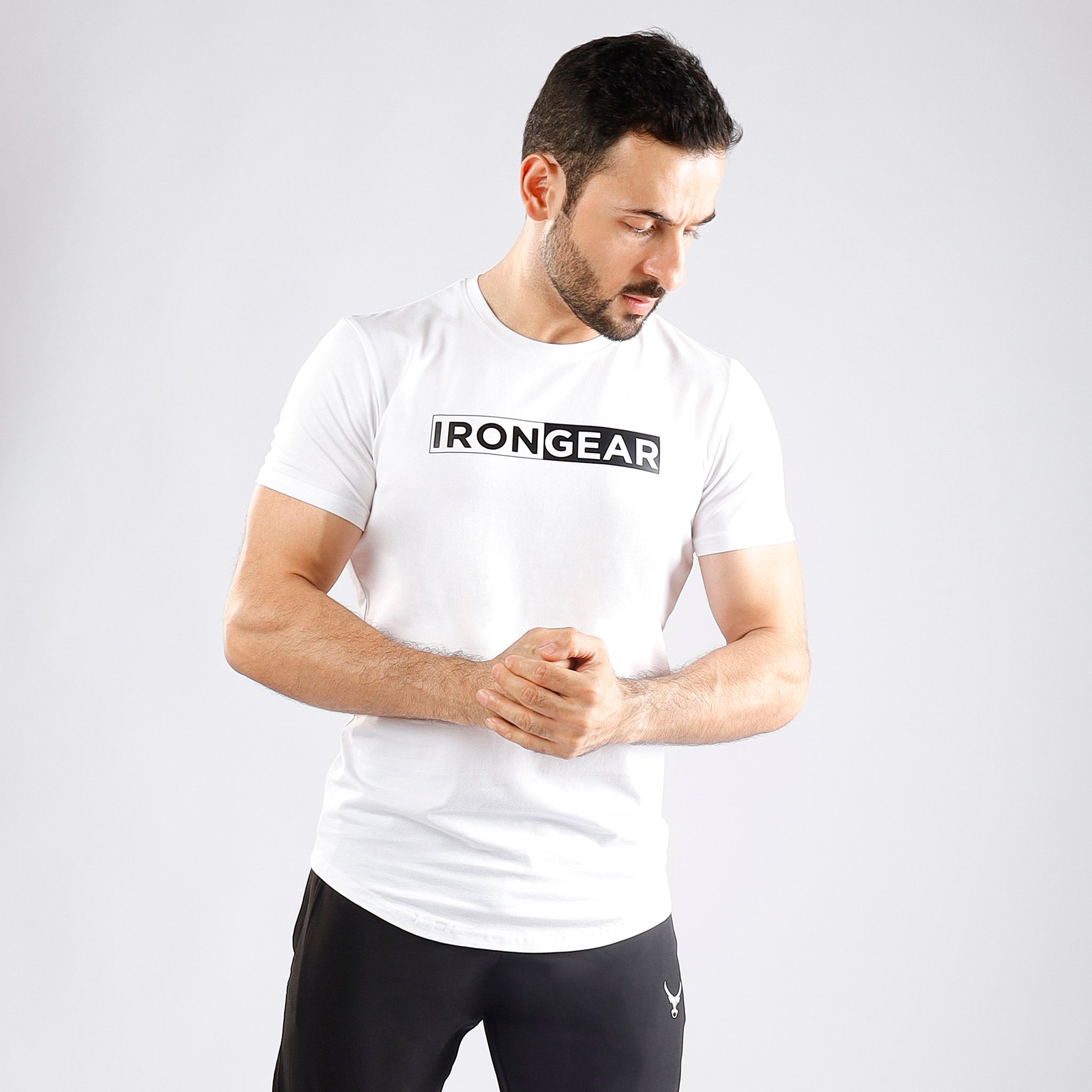 IRONGEAR T-Shirt mit U-Ausschnitt