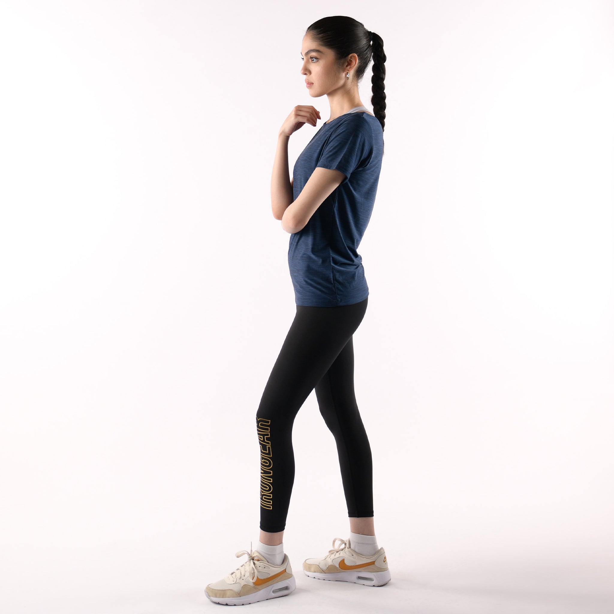 U-Boot-Ausschnitt, kurze Ärmel